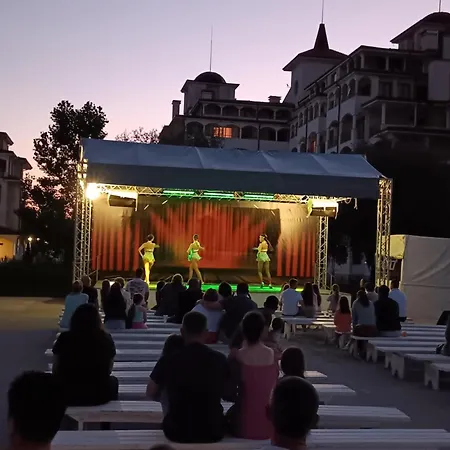 Sunrise 2 Bedrooms Apartament *